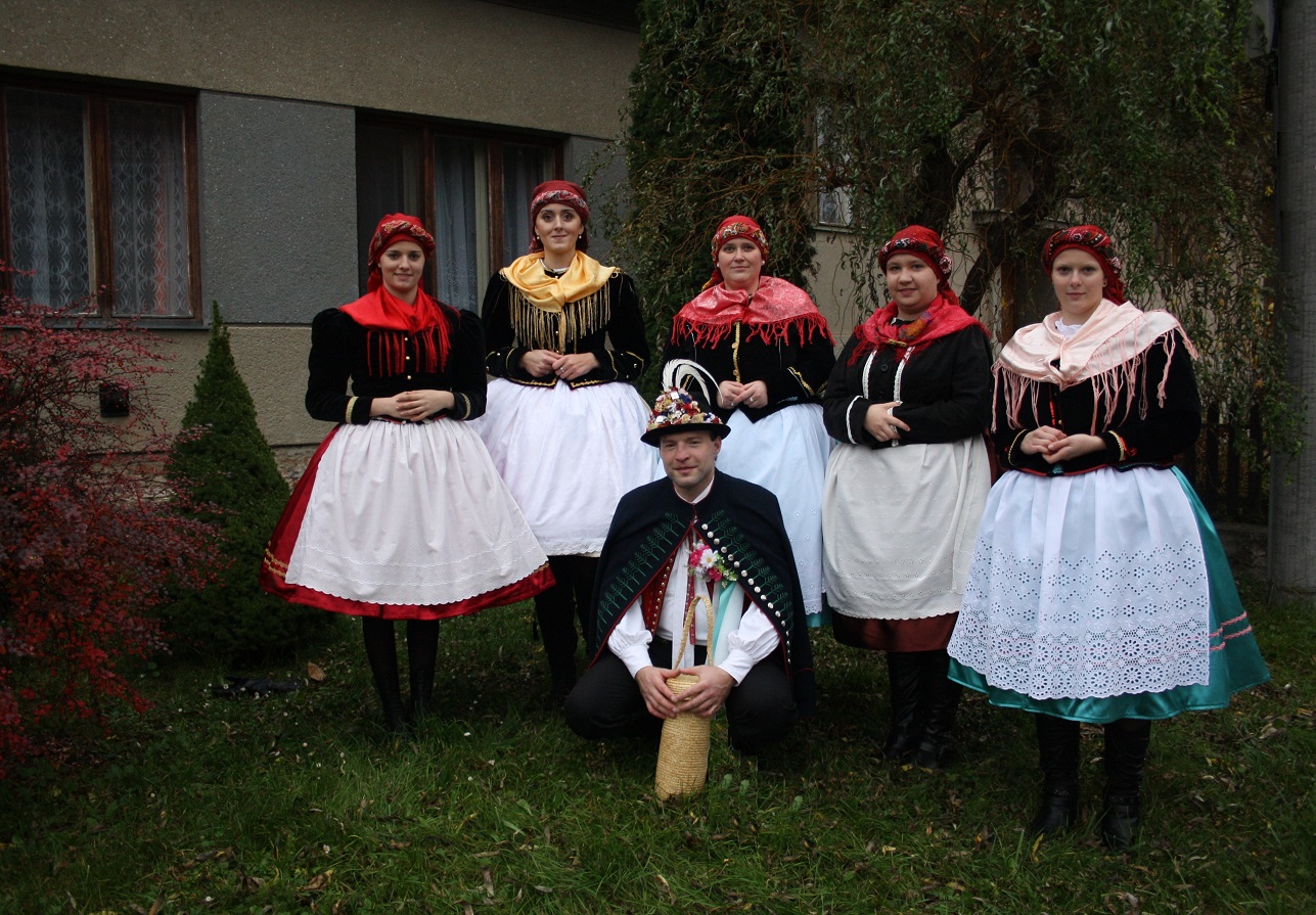 da) kroj z Moravských Knínic, zimní varianta