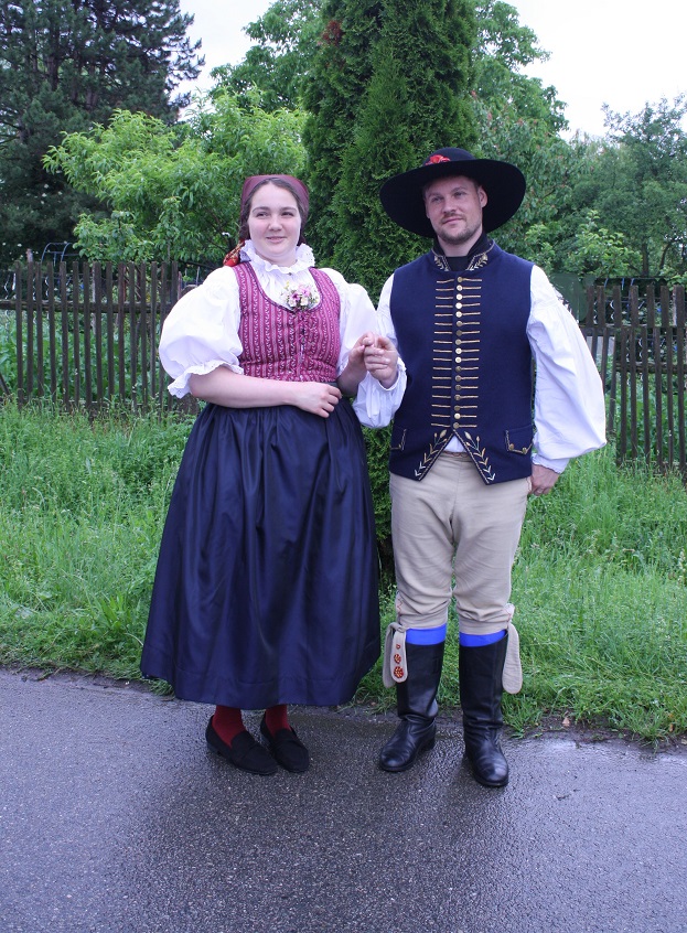 2a) archaická podoba kroje před rokem 1848